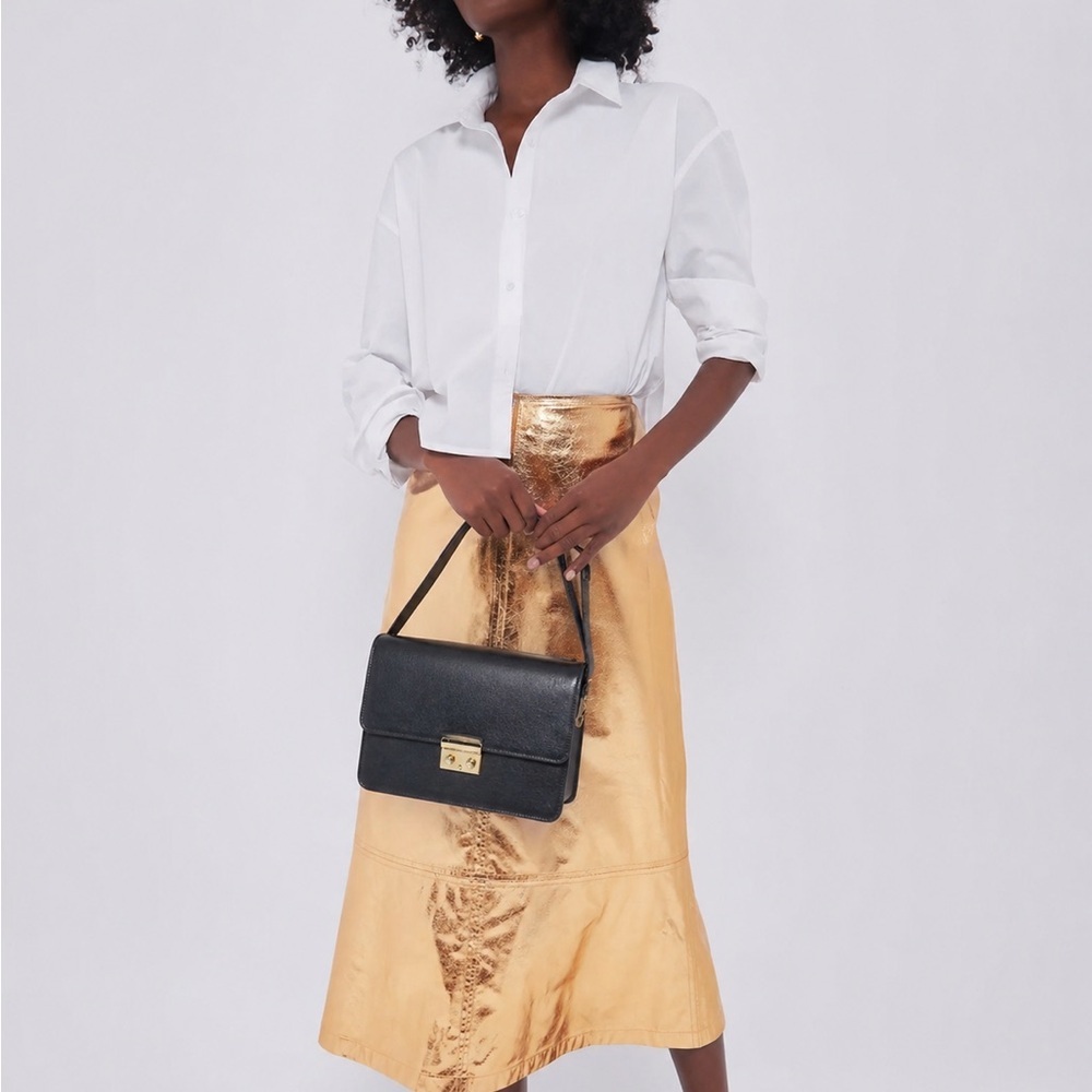 Tuckernuck Black Paris Shoulder Bag Gold Clasp Divided Compartments Leather